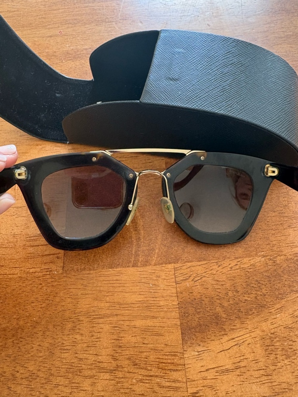 Prada Sunglasses - Picture 3 of 9